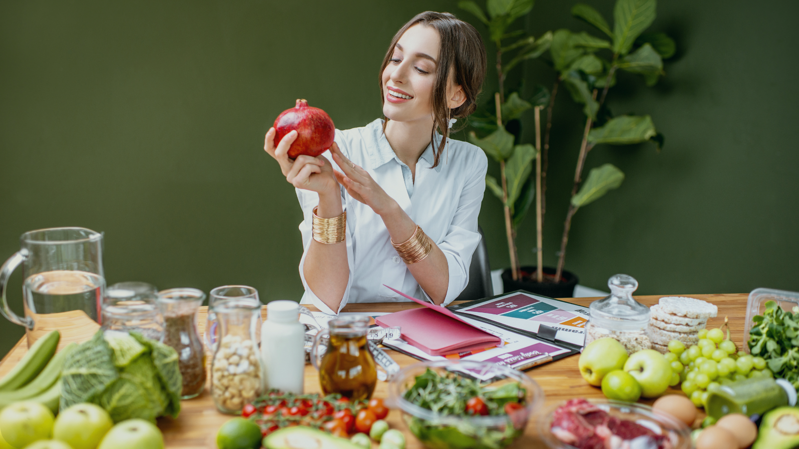 Ask the Dietitian – Black Friday Edition: Your Nutrition and Supplement Questions Answered