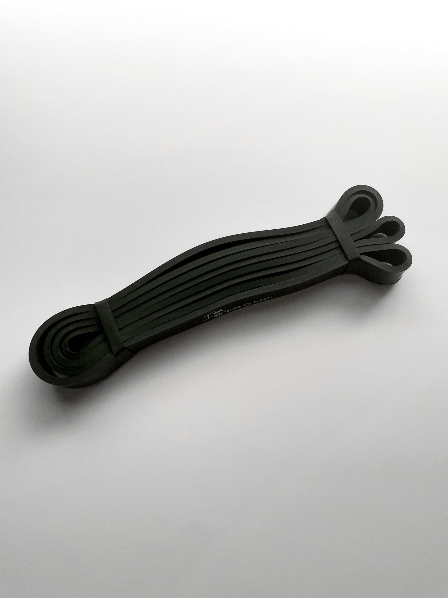 Black (Medium) "I am Strong" Loop Band